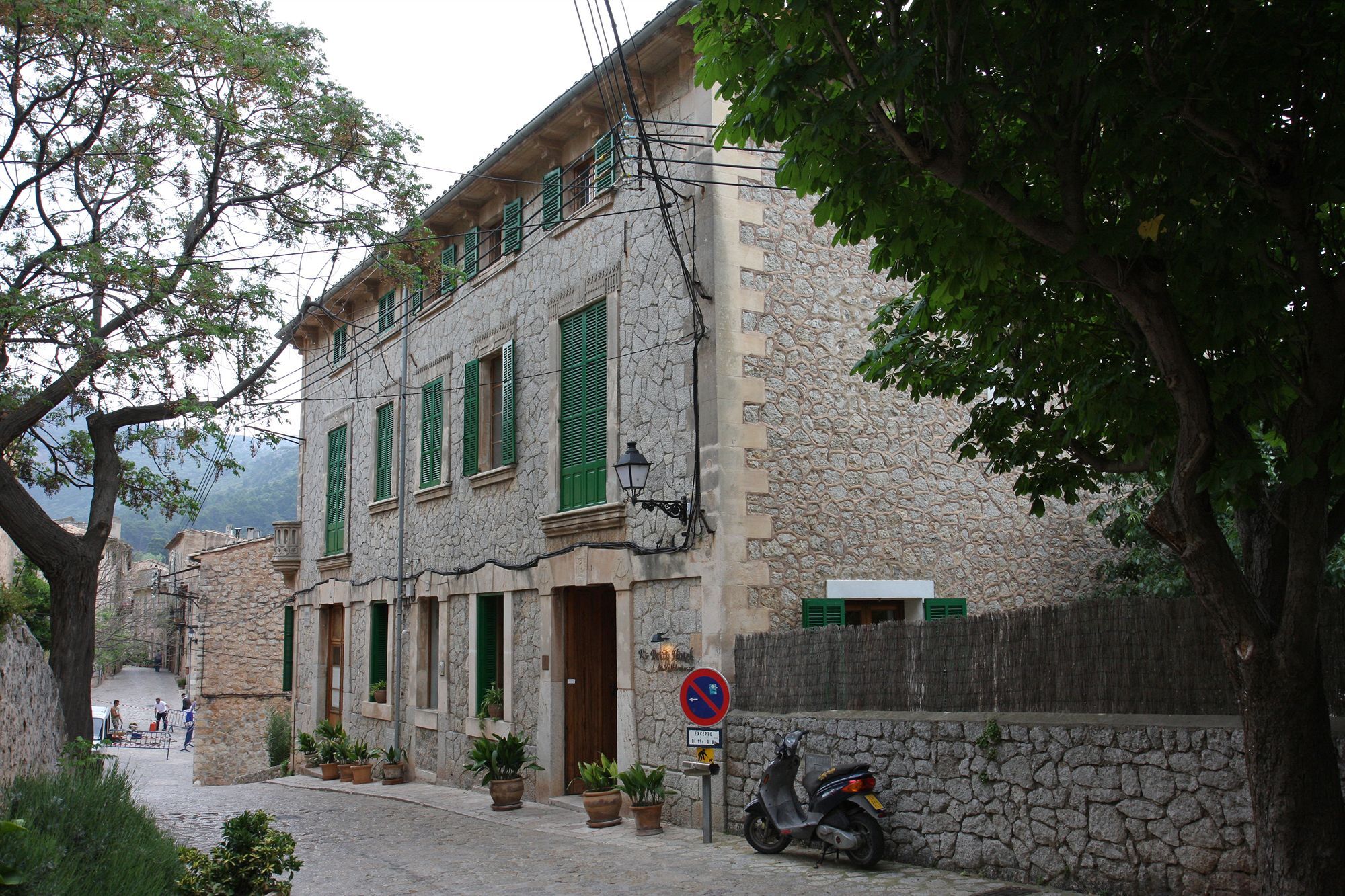 Es Petit Hotel De Valldemossa Экстерьер фото